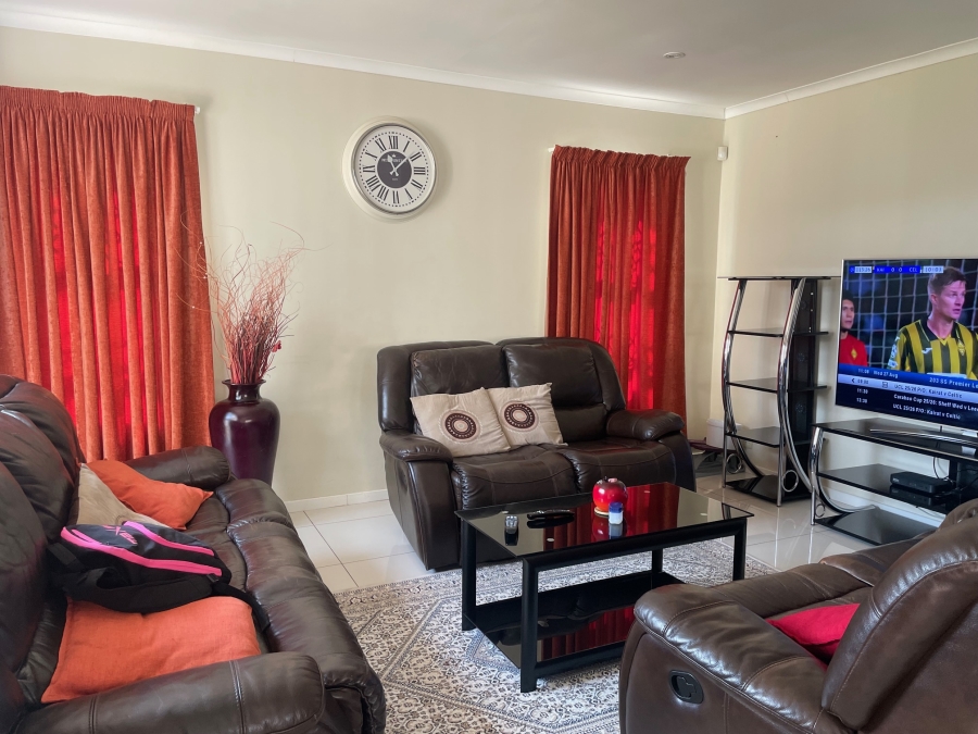 3 Bedroom Property for Sale in Cambridge West Eastern Cape